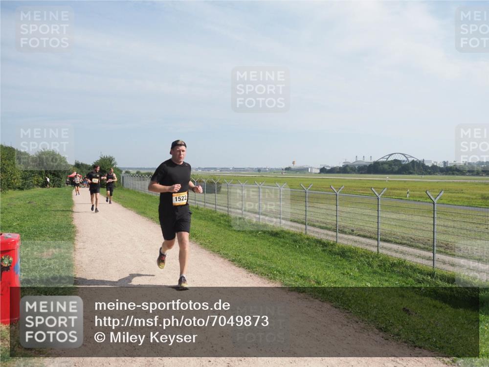 08.09.2024 - Airport Race Miley Keyser http://msf.ph/oto/7049873 08.09.2024 12:16:15 Laufen 1522 meine-sportfotos.de