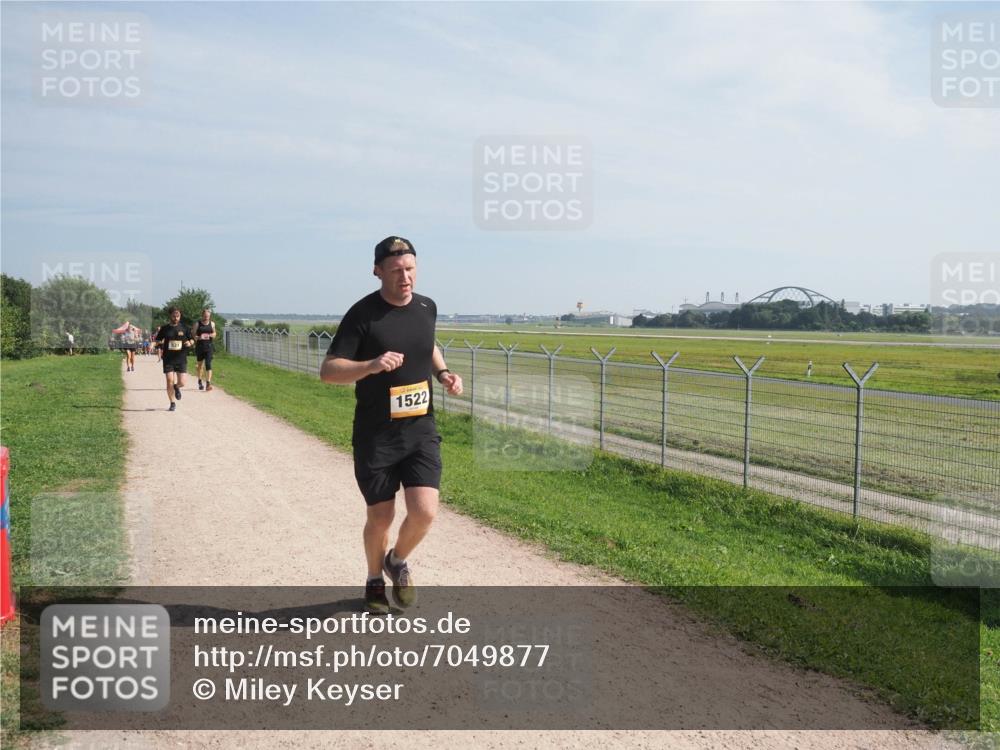 08.09.2024 - Airport Race Miley Keyser http://msf.ph/oto/7049877 08.09.2024 12:16:15 Laufen 1522 meine-sportfotos.de