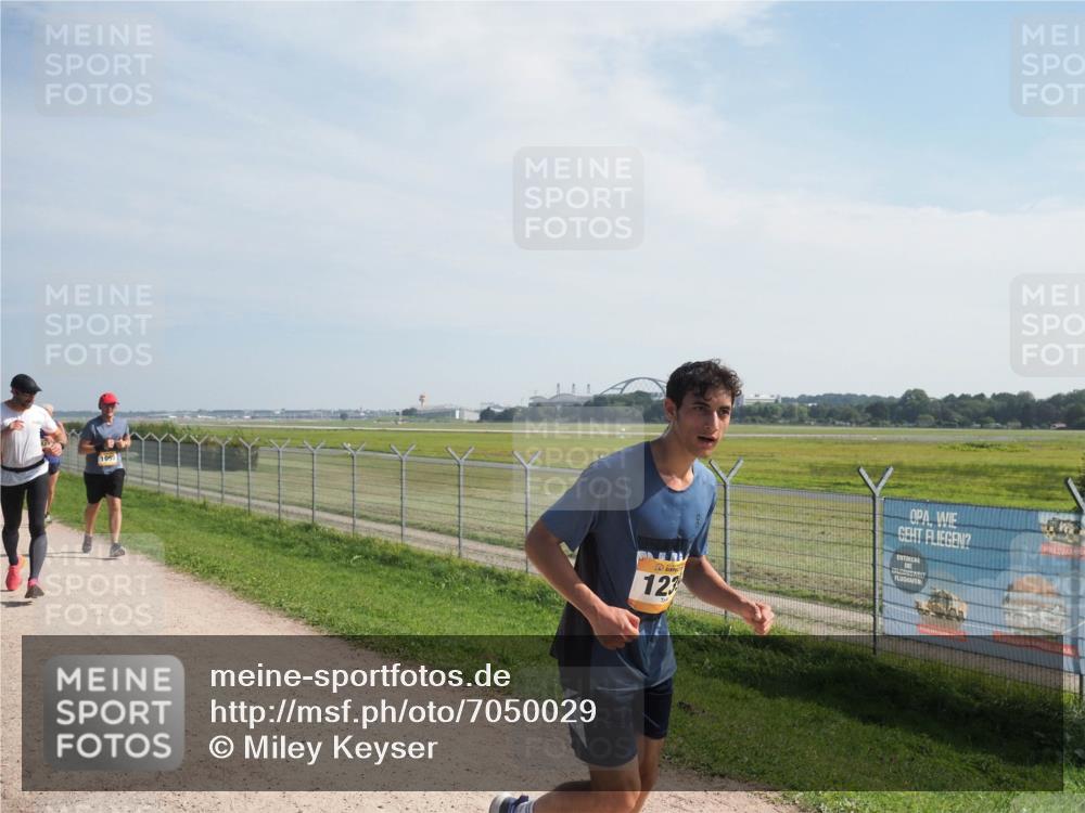 08.09.2024 - Airport Race Miley Keyser http://msf.ph/oto/7050029 08.09.2024 12:17:29 Laufen 123 meine-sportfotos.de