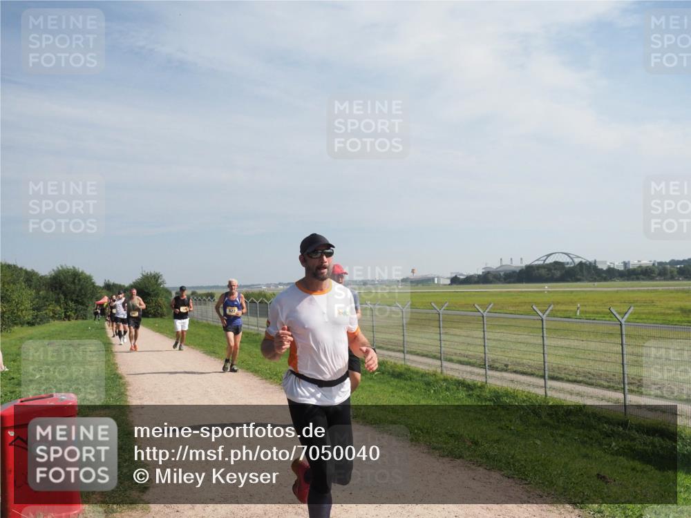 08.09.2024 - Airport Race Miley Keyser http://msf.ph/oto/7050040 08.09.2024 12:17:31 Laufen 522 meine-sportfotos.de