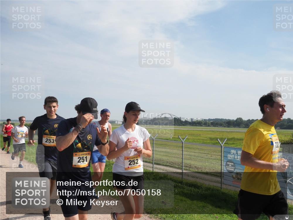 08.09.2024 - Airport Race Miley Keyser http://msf.ph/oto/7050158 08.09.2024 12:18:08 Laufen 473, 1302, 253, 251, 252, 732 meine-sportfotos.de