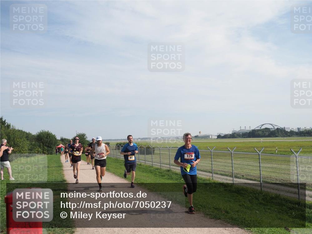 08.09.2024 - Airport Race Miley Keyser http://msf.ph/oto/7050237 08.09.2024 12:18:41 Laufen 61, 857, 179 meine-sportfotos.de