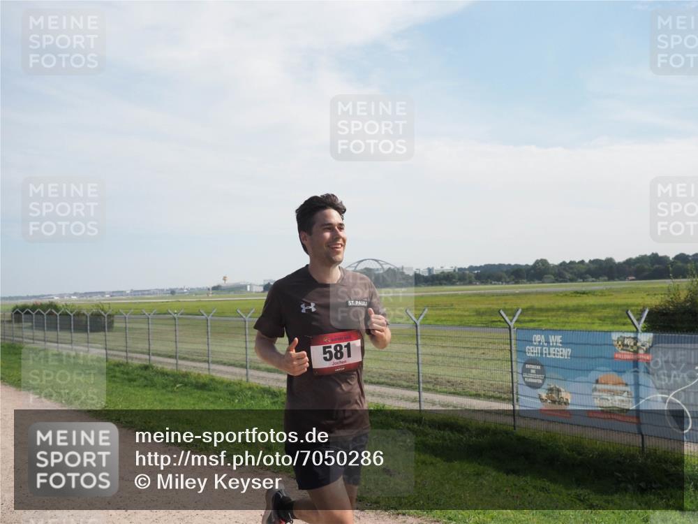 08.09.2024 - Airport Race Miley Keyser http://msf.ph/oto/7050286 08.09.2024 12:18:51 Laufen 581 meine-sportfotos.de