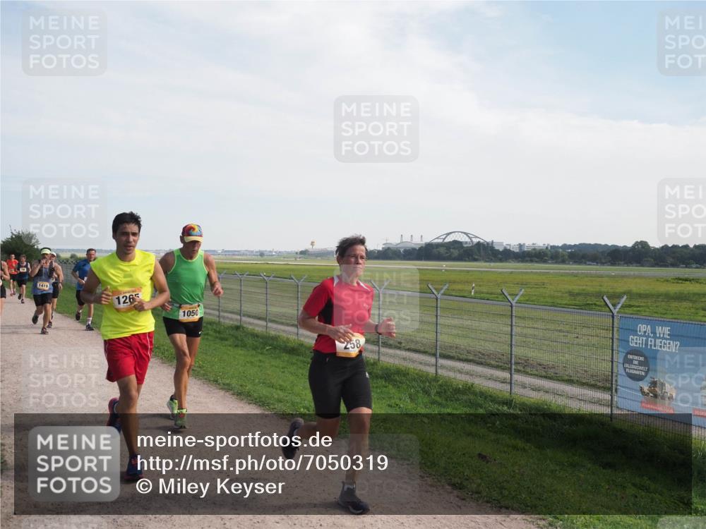 08.09.2024 - Airport Race Miley Keyser http://msf.ph/oto/7050319 08.09.2024 12:19:10 Laufen 1419, 1265, 1050, 258 meine-sportfotos.de