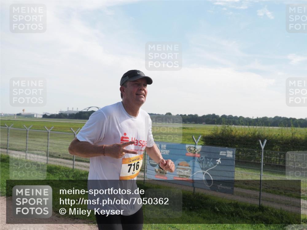 08.09.2024 - Airport Race Miley Keyser http://msf.ph/oto/7050362 08.09.2024 12:19:24 Laufen 716 meine-sportfotos.de