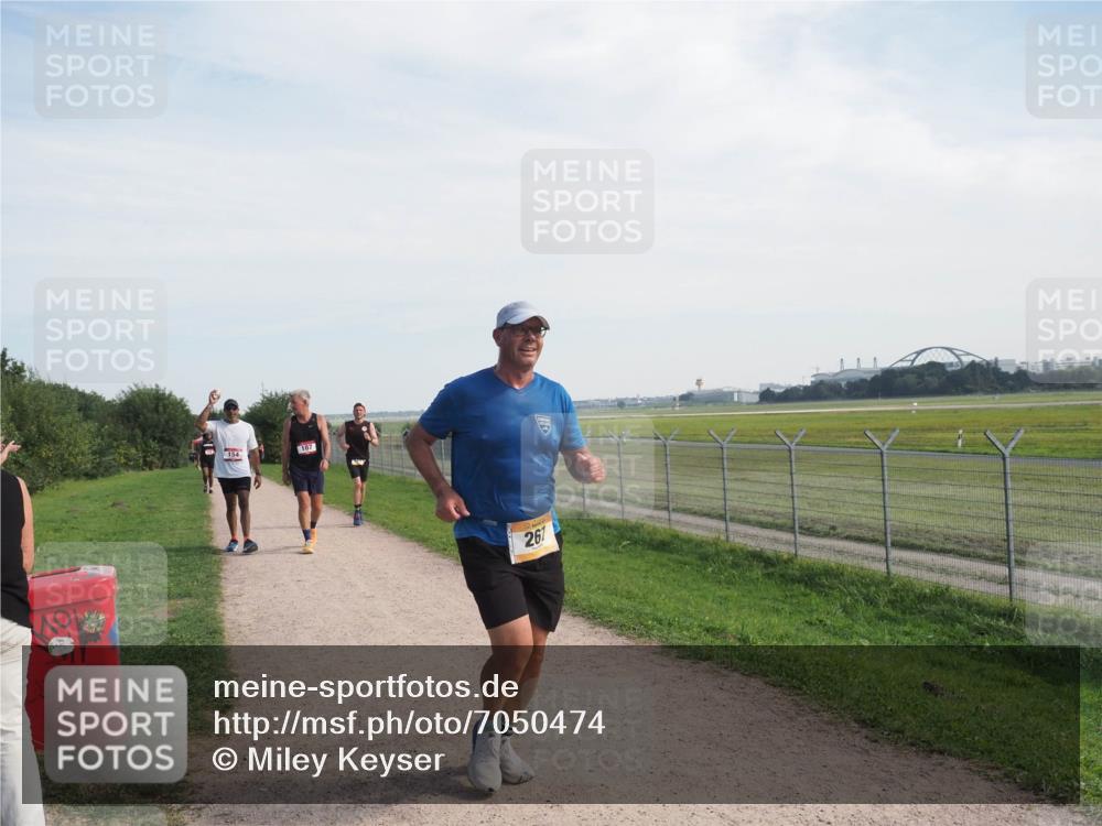 08.09.2024 - Airport Race Miley Keyser http://msf.ph/oto/7050474 08.09.2024 12:20:12 Laufen 2, 154, 107, 261 meine-sportfotos.de
