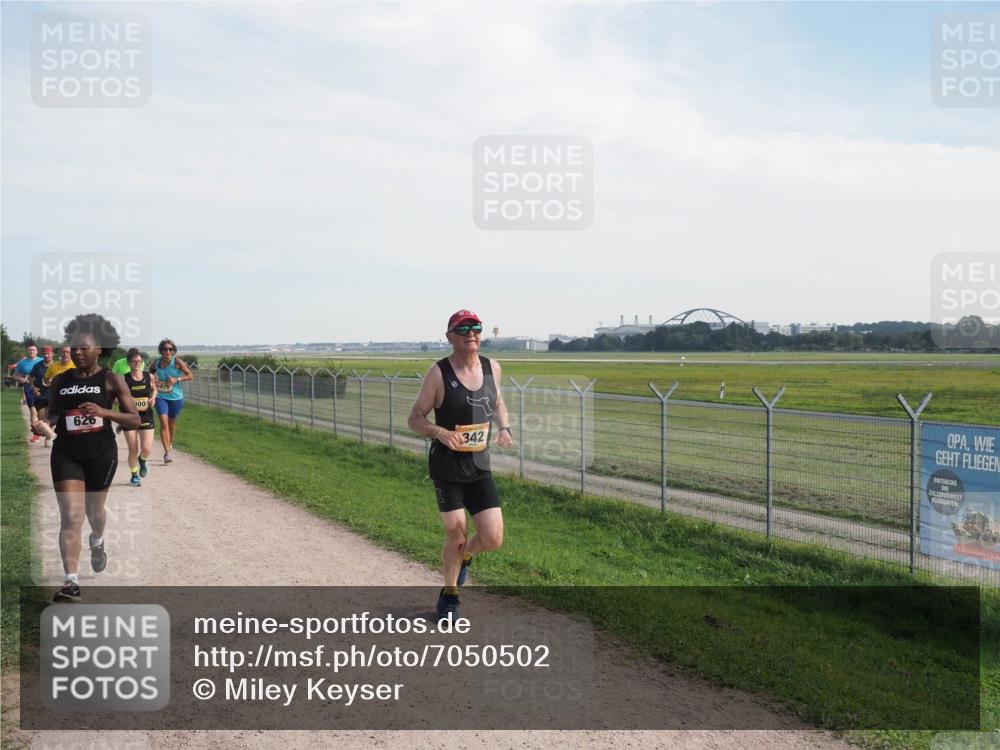 08.09.2024 - Airport Race Miley Keyser http://msf.ph/oto/7050502 08.09.2024 12:20:23 Laufen 300, 626, 875, 342 meine-sportfotos.de