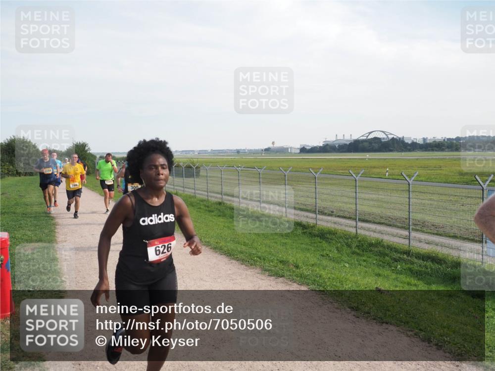 08.09.2024 - Airport Race Miley Keyser http://msf.ph/oto/7050506 08.09.2024 12:20:24 Laufen 3156, 799, 300, 626 meine-sportfotos.de
