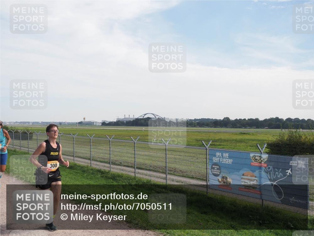 08.09.2024 - Airport Race Miley Keyser http://msf.ph/oto/7050511 08.09.2024 12:20:25 Laufen 300 meine-sportfotos.de