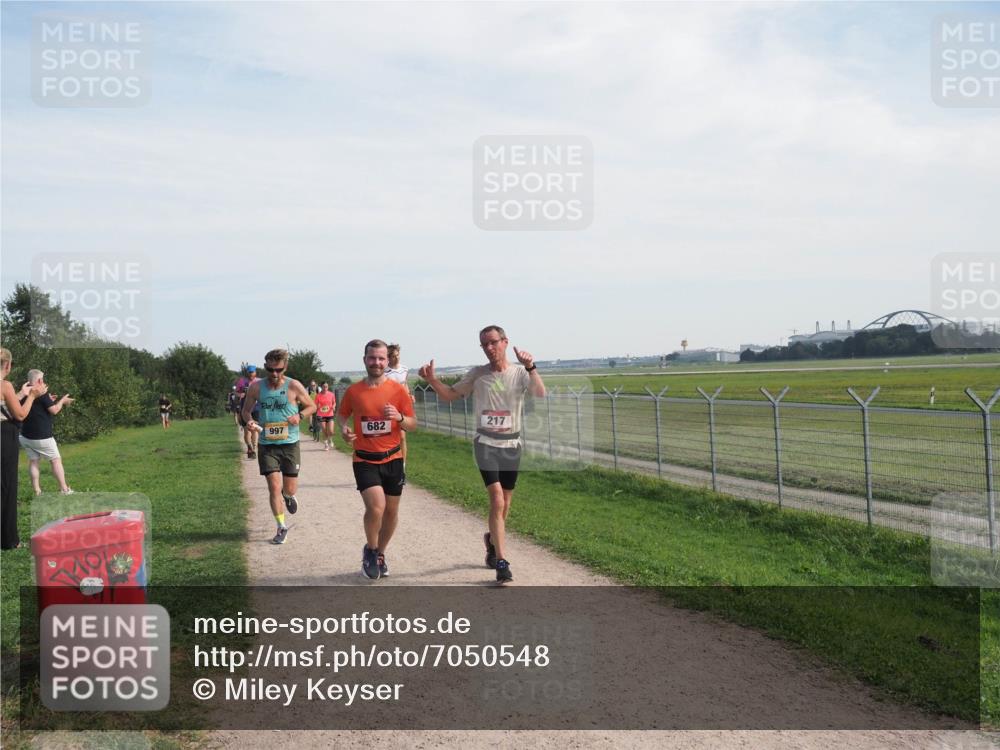 08.09.2024 - Airport Race Miley Keyser http://msf.ph/oto/7050548 08.09.2024 12:20:36 Laufen 997, 682, 217 meine-sportfotos.de