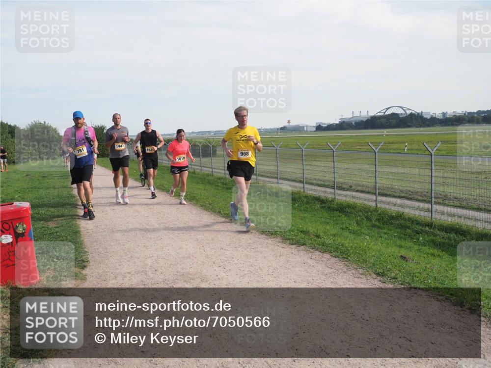 08.09.2024 - Airport Race Miley Keyser http://msf.ph/oto/7050566 08.09.2024 12:20:41 Laufen 27, 781, 1441, 152, 1018, 968 meine-sportfotos.de