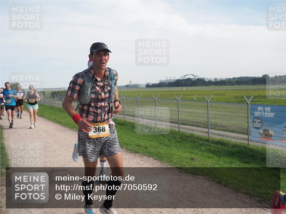 08.09.2024 - Airport Race Miley Keyser http://msf.ph/oto/7050592 08.09.2024 12:20:48 Laufen 301, 537, 368 meine-sportfotos.de