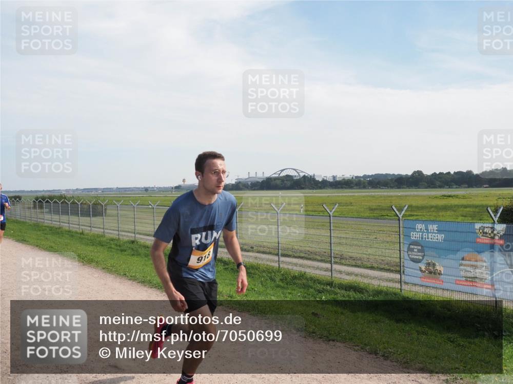 08.09.2024 - Airport Race Miley Keyser http://msf.ph/oto/7050699 08.09.2024 12:21:28 Laufen 918 meine-sportfotos.de