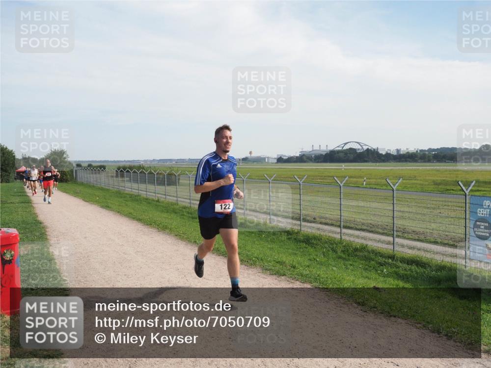 08.09.2024 - Airport Race Miley Keyser http://msf.ph/oto/7050709 08.09.2024 12:21:31 Laufen 122 meine-sportfotos.de