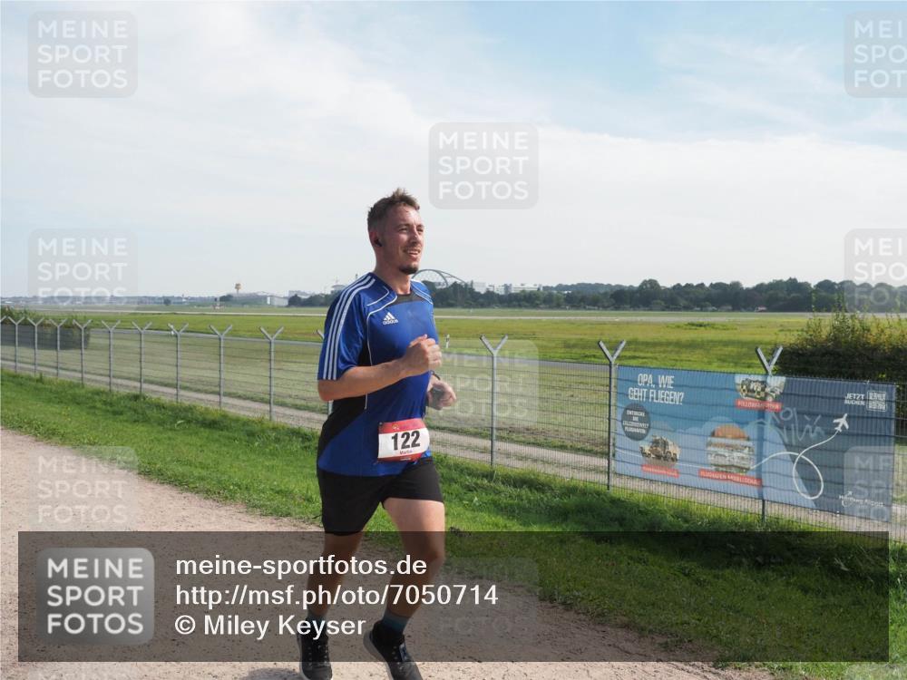 08.09.2024 - Airport Race Miley Keyser http://msf.ph/oto/7050714 08.09.2024 12:21:32 Laufen 122 meine-sportfotos.de