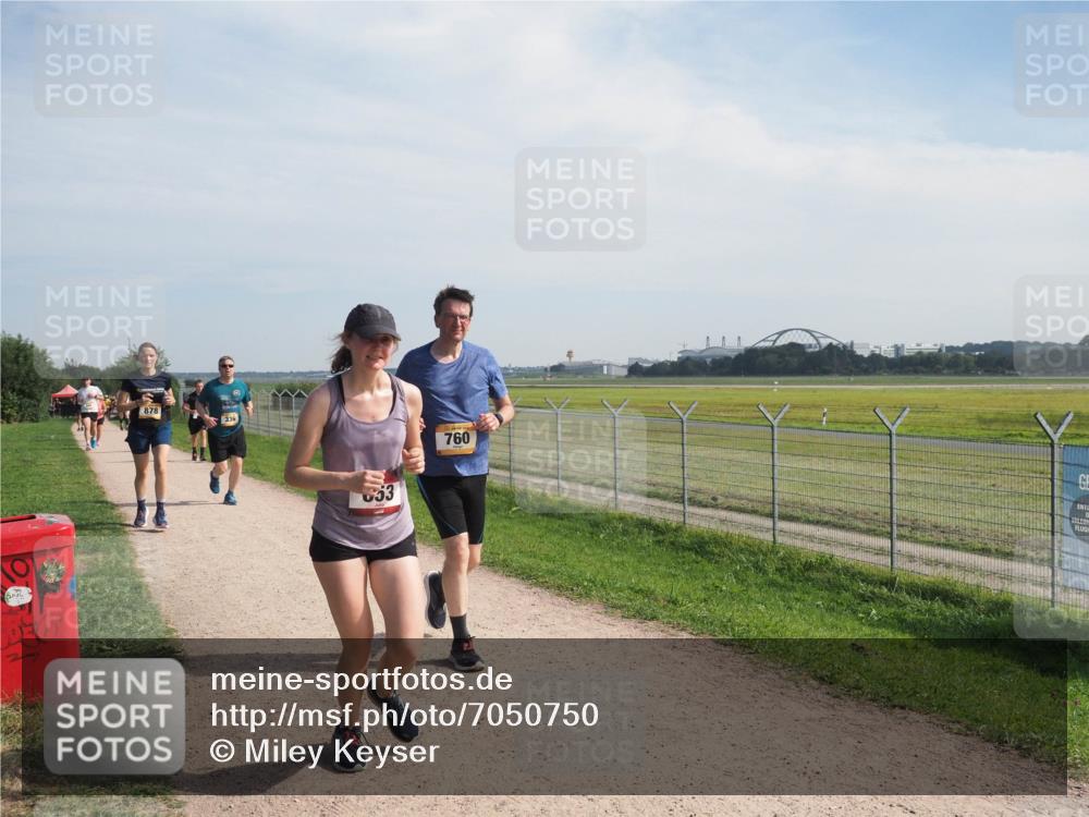 08.09.2024 - Airport Race Miley Keyser http://msf.ph/oto/7050750 08.09.2024 12:21:47 Laufen 878, 336, 53, 760 meine-sportfotos.de