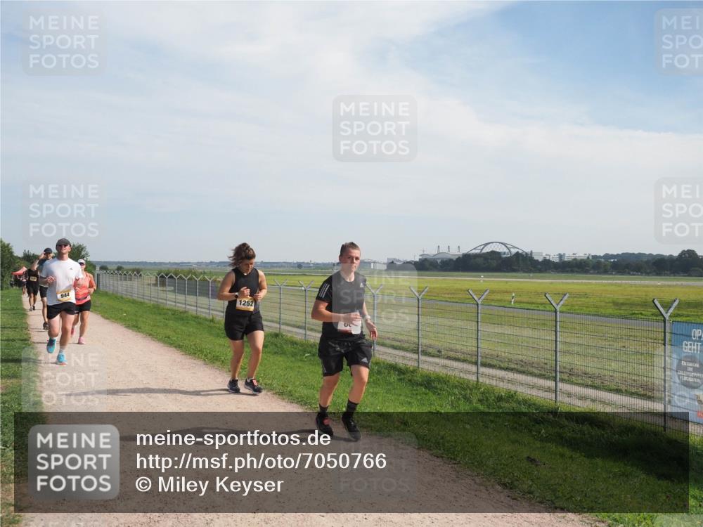 08.09.2024 - Airport Race Miley Keyser http://msf.ph/oto/7050766 08.09.2024 12:21:53 Laufen 944, 1252 meine-sportfotos.de