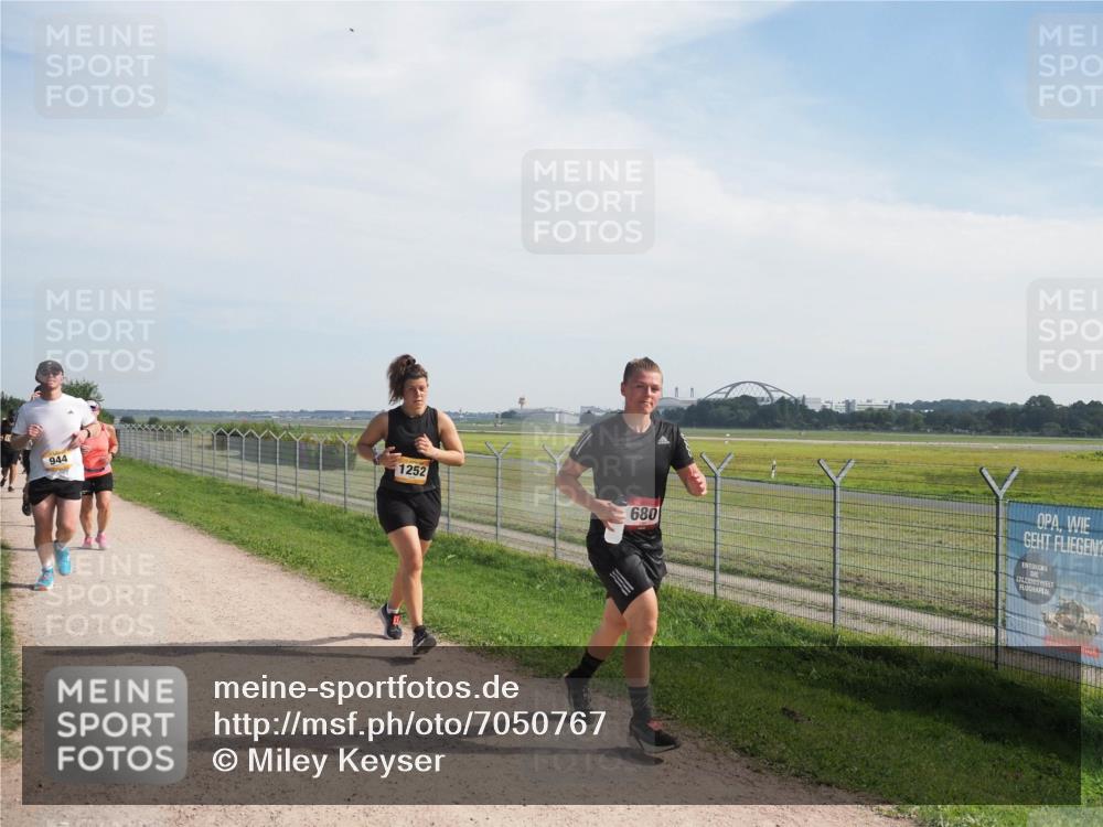 08.09.2024 - Airport Race Miley Keyser http://msf.ph/oto/7050767 08.09.2024 12:21:54 Laufen 944, 1252, 680 meine-sportfotos.de