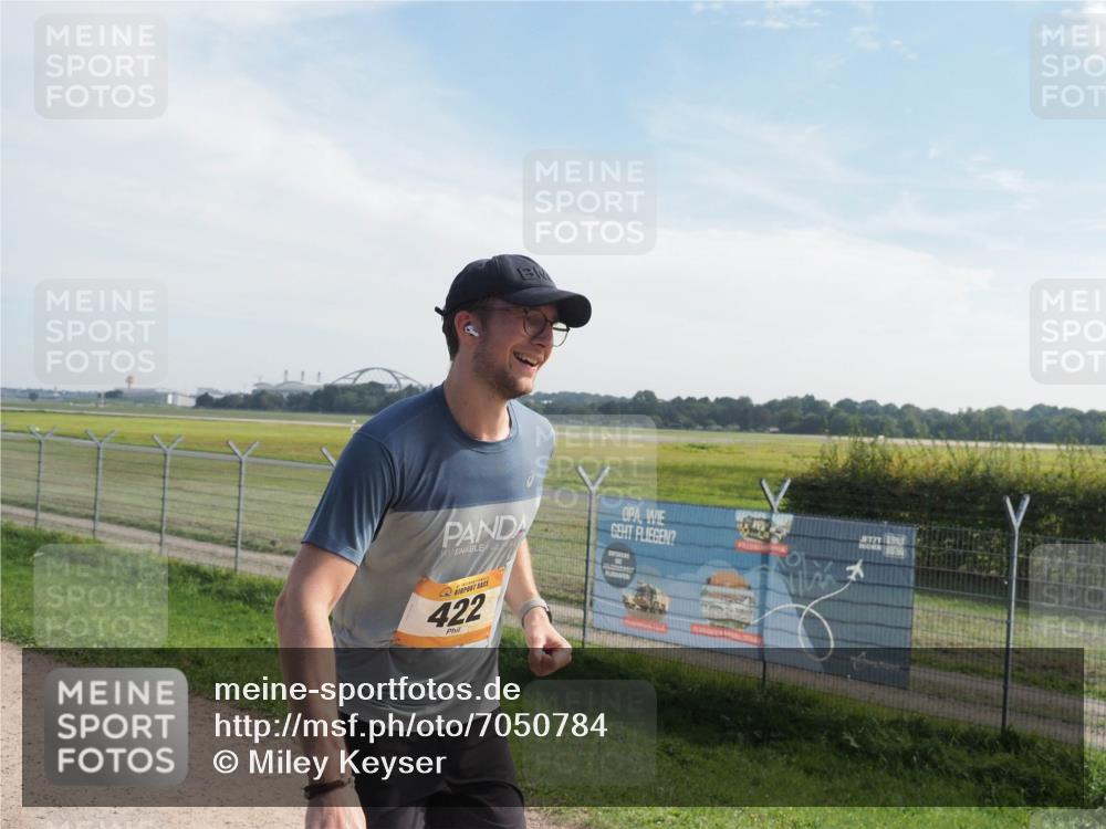 08.09.2024 - Airport Race Miley Keyser http://msf.ph/oto/7050784 08.09.2024 12:21:59 Laufen 422 meine-sportfotos.de