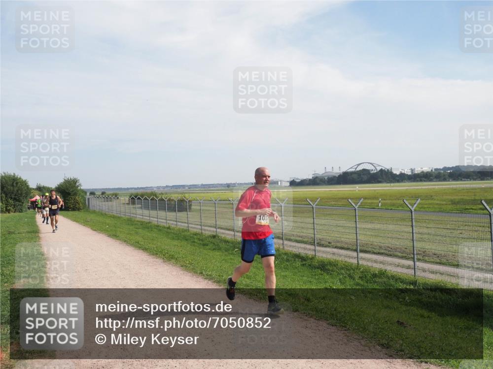 08.09.2024 - Airport Race Miley Keyser http://msf.ph/oto/7050852 08.09.2024 12:22:26 Laufen 1011 meine-sportfotos.de