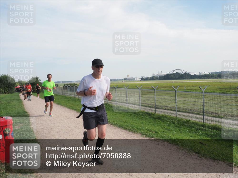 08.09.2024 - Airport Race Miley Keyser http://msf.ph/oto/7050888 08.09.2024 12:22:39 Laufen 758 meine-sportfotos.de