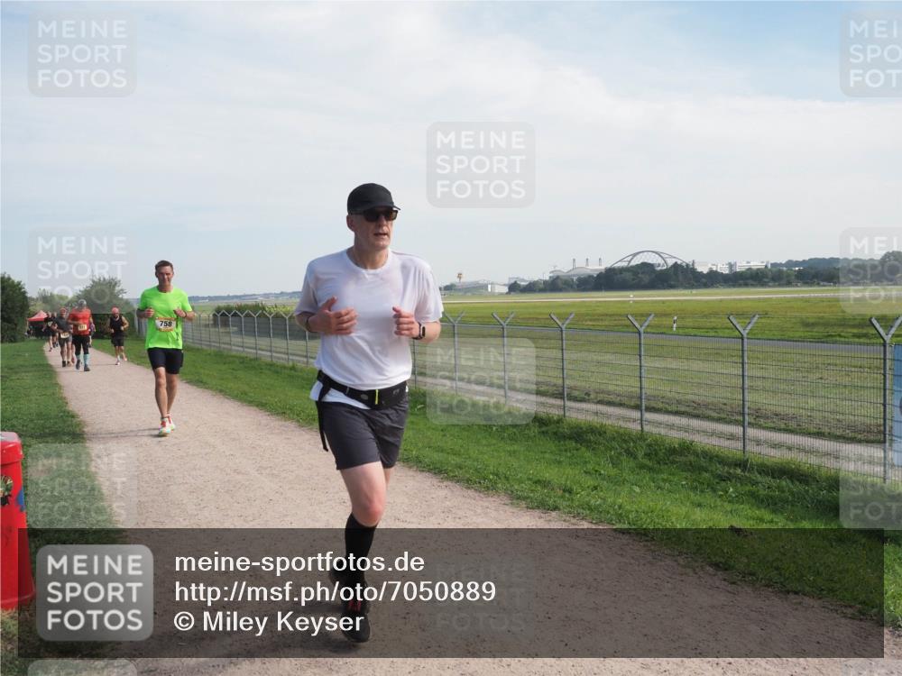 08.09.2024 - Airport Race Miley Keyser http://msf.ph/oto/7050889 08.09.2024 12:22:39 Laufen 758 meine-sportfotos.de