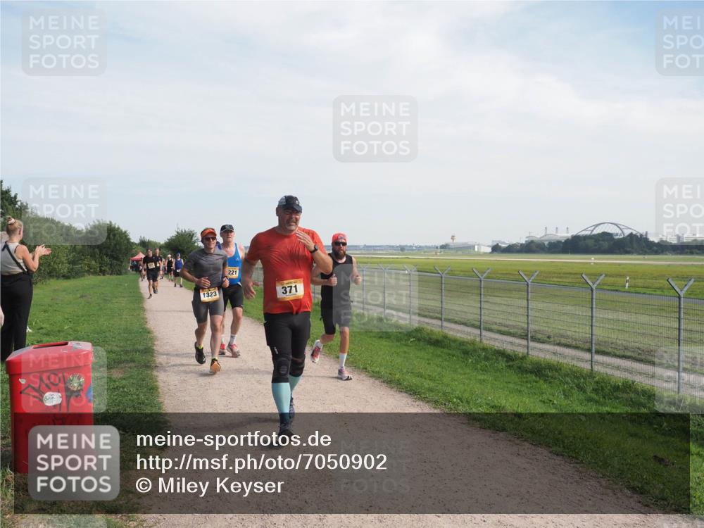 08.09.2024 - Airport Race Miley Keyser http://msf.ph/oto/7050902 08.09.2024 12:22:46 Laufen 1323, 221, 371 meine-sportfotos.de