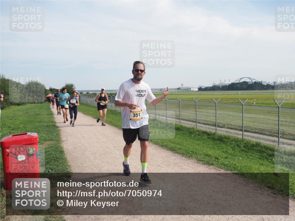 08.09.2024 - Airport Race Miley Keyser http://msf.ph/oto/7050974 08.09.2024 12:23:13 Laufen 423, 351 meine-sportfotos.de