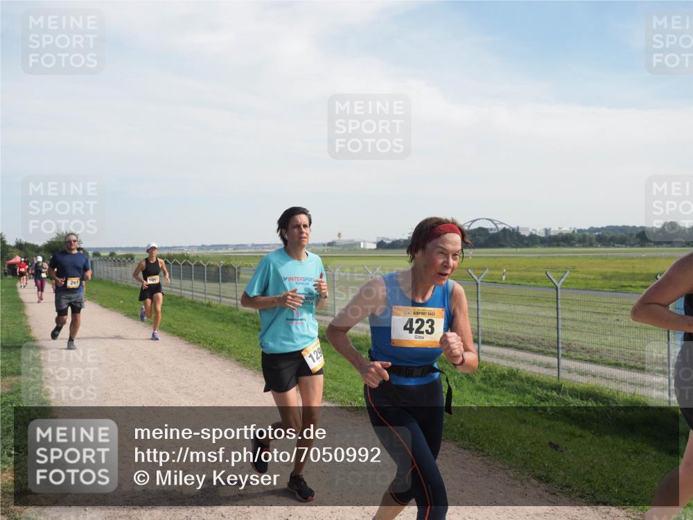 08.09.2024 - Airport Race Miley Keyser http://msf.ph/oto/7050992 08.09.2024 12:23:17 Laufen 261, 1091, 129, 423 meine-sportfotos.de
