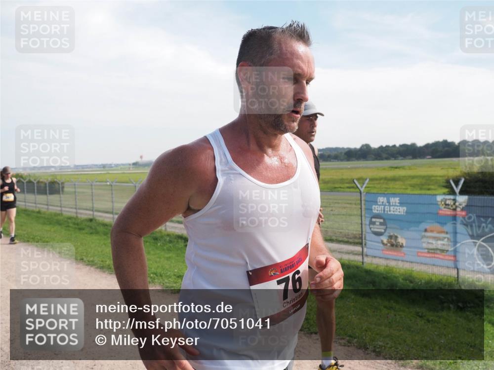 08.09.2024 - Airport Race Miley Keyser http://msf.ph/oto/7051041 08.09.2024 12:23:42 Laufen 76 meine-sportfotos.de