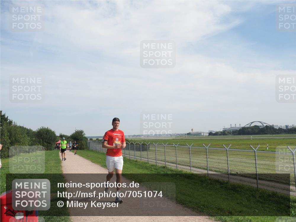 08.09.2024 - Airport Race Miley Keyser http://msf.ph/oto/7051074 08.09.2024 12:23:52 Laufen 102 meine-sportfotos.de