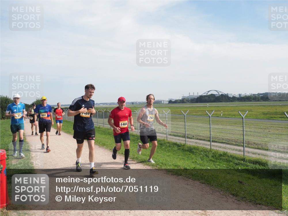 08.09.2024 - Airport Race Miley Keyser http://msf.ph/oto/7051119 08.09.2024 12:24:16 Laufen 33, 884, 574, 1469, 1468, 743 meine-sportfotos.de