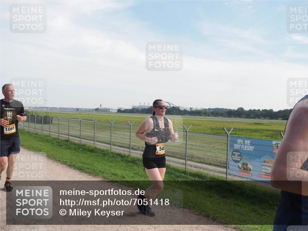 08.09.2024 - Airport Race Miley Keyser http://msf.ph/oto/7051418 08.09.2024 12:26:16 Laufen 02, 1069, 23, 540 meine-sportfotos.de