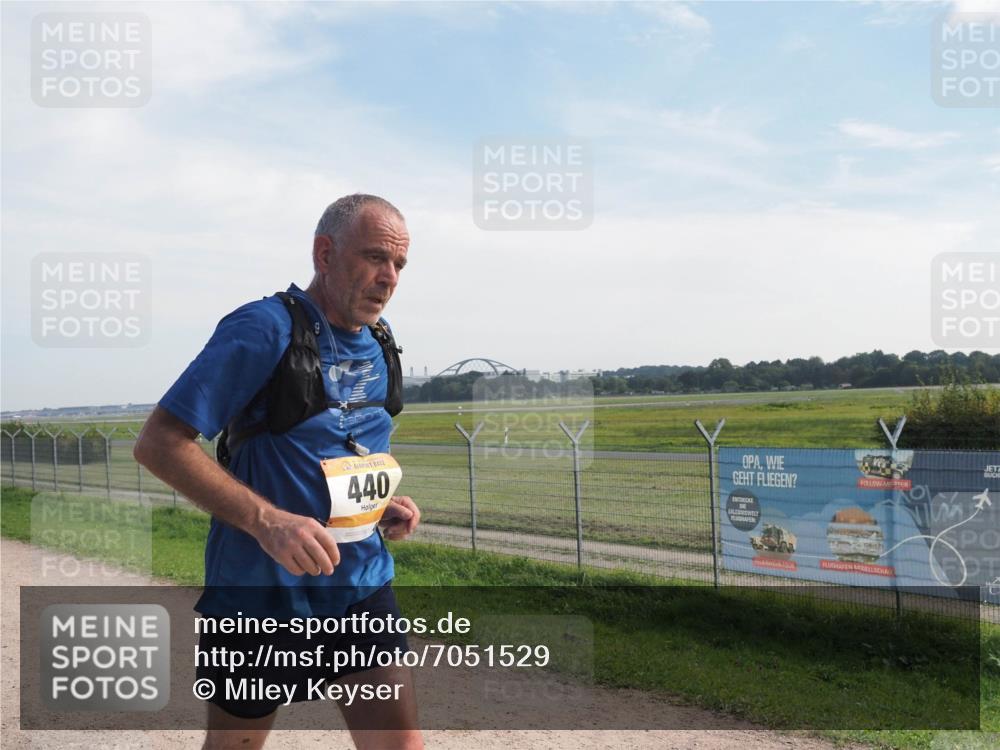 08.09.2024 - Airport Race Miley Keyser http://msf.ph/oto/7051529 08.09.2024 12:26:50 Laufen 440 meine-sportfotos.de