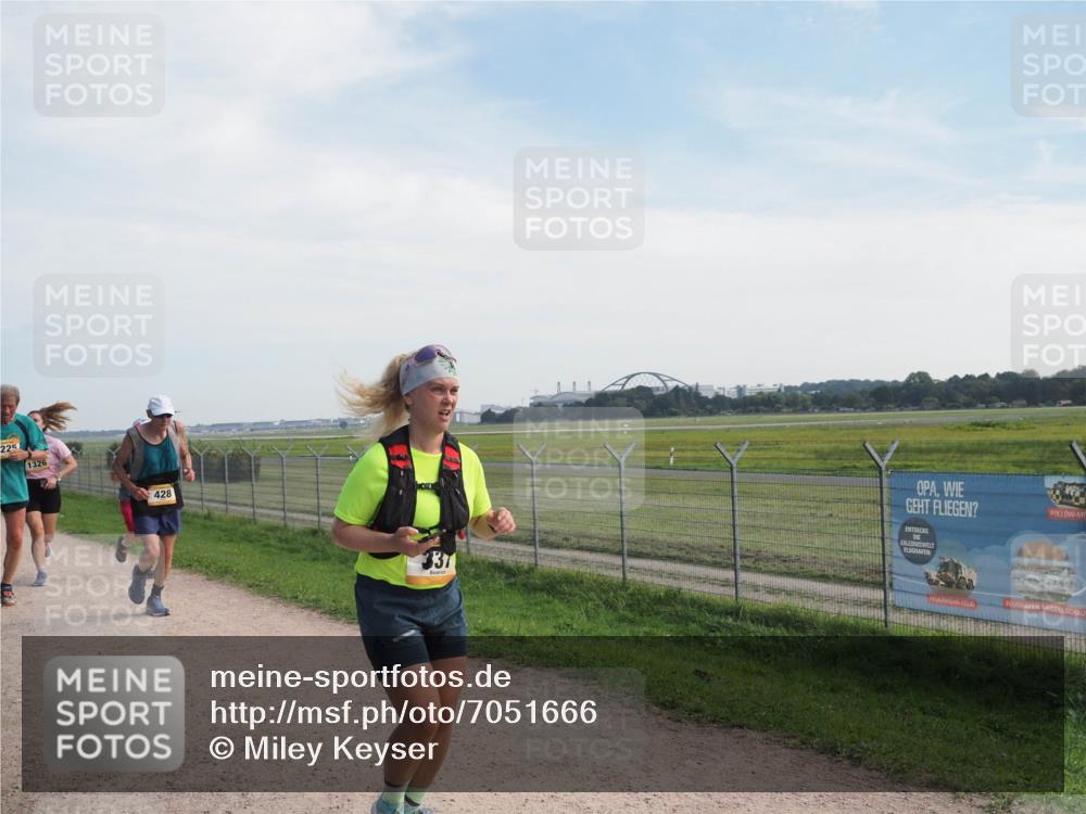 08.09.2024 - Airport Race Miley Keyser http://msf.ph/oto/7051666 08.09.2024 12:27:35 Laufen 2251, 1326, 428, 337 meine-sportfotos.de