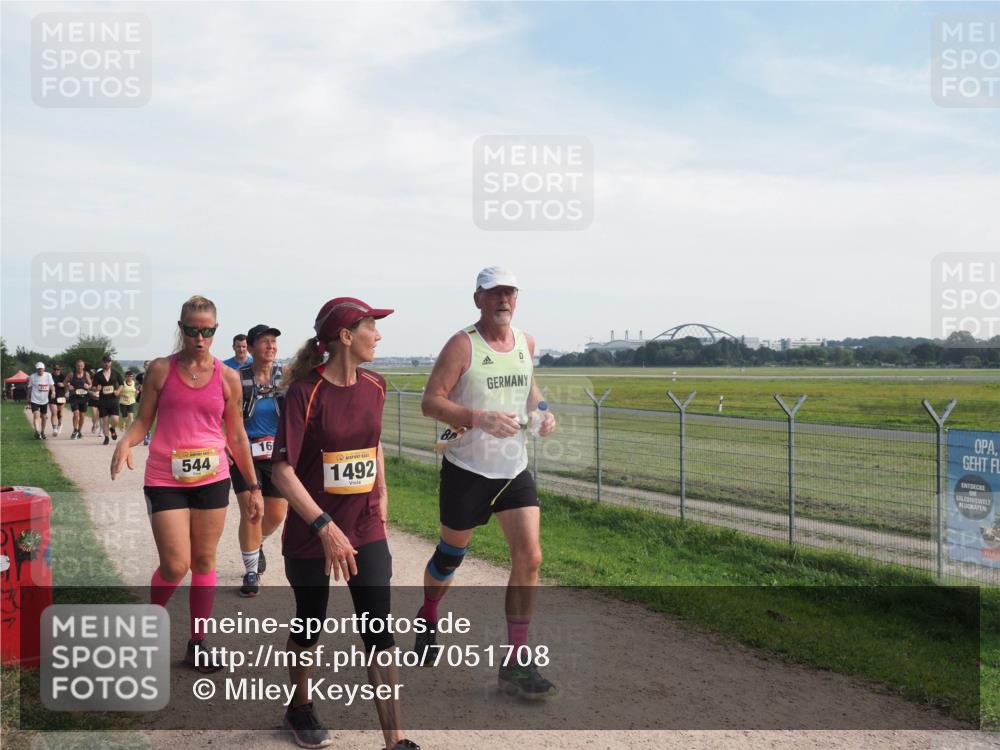 08.09.2024 - Airport Race Miley Keyser http://msf.ph/oto/7051708 08.09.2024 12:27:53 Laufen 544, 16, 1492, 8 meine-sportfotos.de