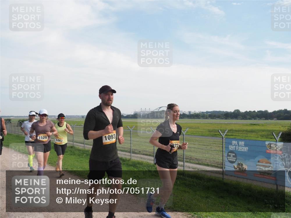 08.09.2024 - Airport Race Miley Keyser http://msf.ph/oto/7051731 08.09.2024 12:28:00 Laufen 1529, 1063, 1093, 72 meine-sportfotos.de