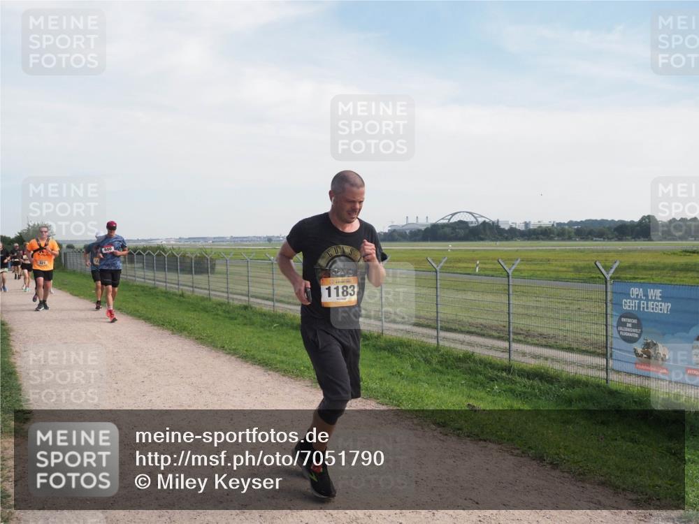 08.09.2024 - Airport Race Miley Keyser http://msf.ph/oto/7051790 08.09.2024 12:28:19 Laufen 321, 600, 1183 meine-sportfotos.de
