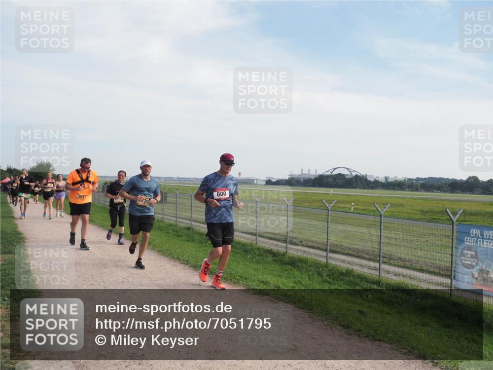08.09.2024 - Airport Race Miley Keyser http://msf.ph/oto/7051795 08.09.2024 12:28:22 Laufen 321, 48, 600 meine-sportfotos.de