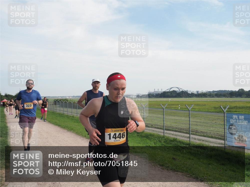 08.09.2024 - Airport Race Miley Keyser http://msf.ph/oto/7051845 08.09.2024 12:28:35 Laufen 323, 1446 meine-sportfotos.de