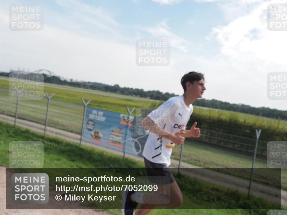 08.09.2024 - Airport Race Miley Keyser http://msf.ph/oto/7052099 08.09.2024 12:30:17 Laufen  meine-sportfotos.de