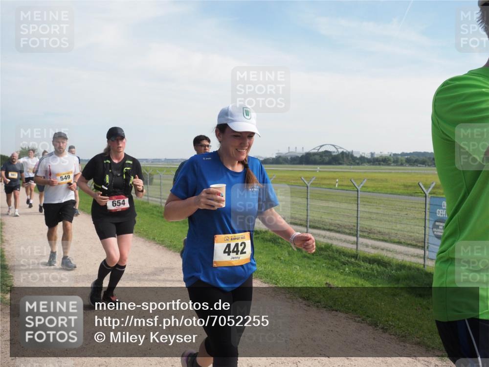 08.09.2024 - Airport Race Miley Keyser http://msf.ph/oto/7052255 08.09.2024 12:31:20 Laufen 985, 549, 654, 442 meine-sportfotos.de