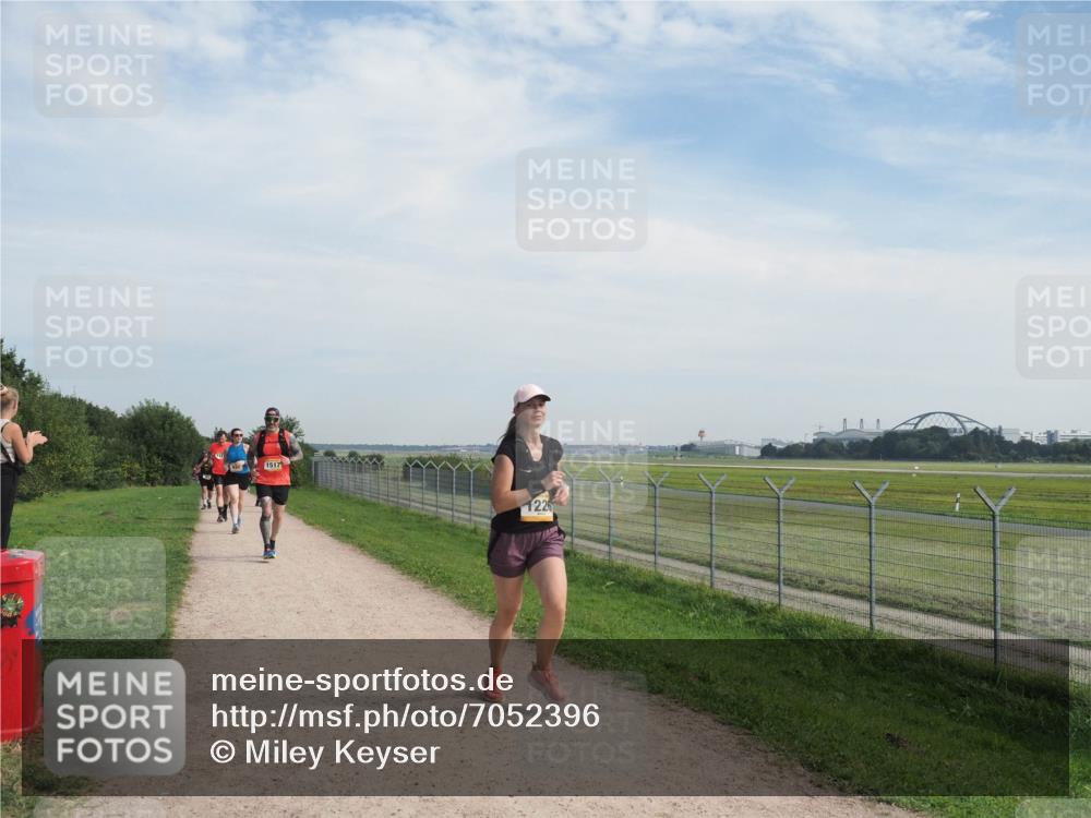 08.09.2024 - Airport Race Miley Keyser http://msf.ph/oto/7052396 08.09.2024 12:32:19 Laufen 1517, 1226 meine-sportfotos.de