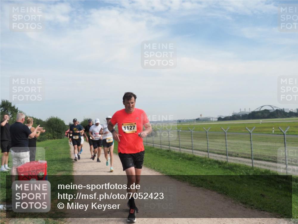 08.09.2024 - Airport Race Miley Keyser http://msf.ph/oto/7052423 08.09.2024 12:32:27 Laufen 767, 383, 1127 meine-sportfotos.de