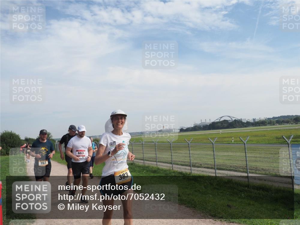 08.09.2024 - Airport Race Miley Keyser http://msf.ph/oto/7052432 08.09.2024 12:32:29 Laufen 767, 663, 383 meine-sportfotos.de
