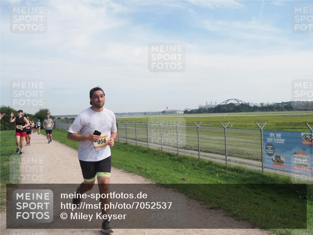 08.09.2024 - Airport Race Miley Keyser http://msf.ph/oto/7052537 08.09.2024 12:33:12 Laufen 754, 956 meine-sportfotos.de
