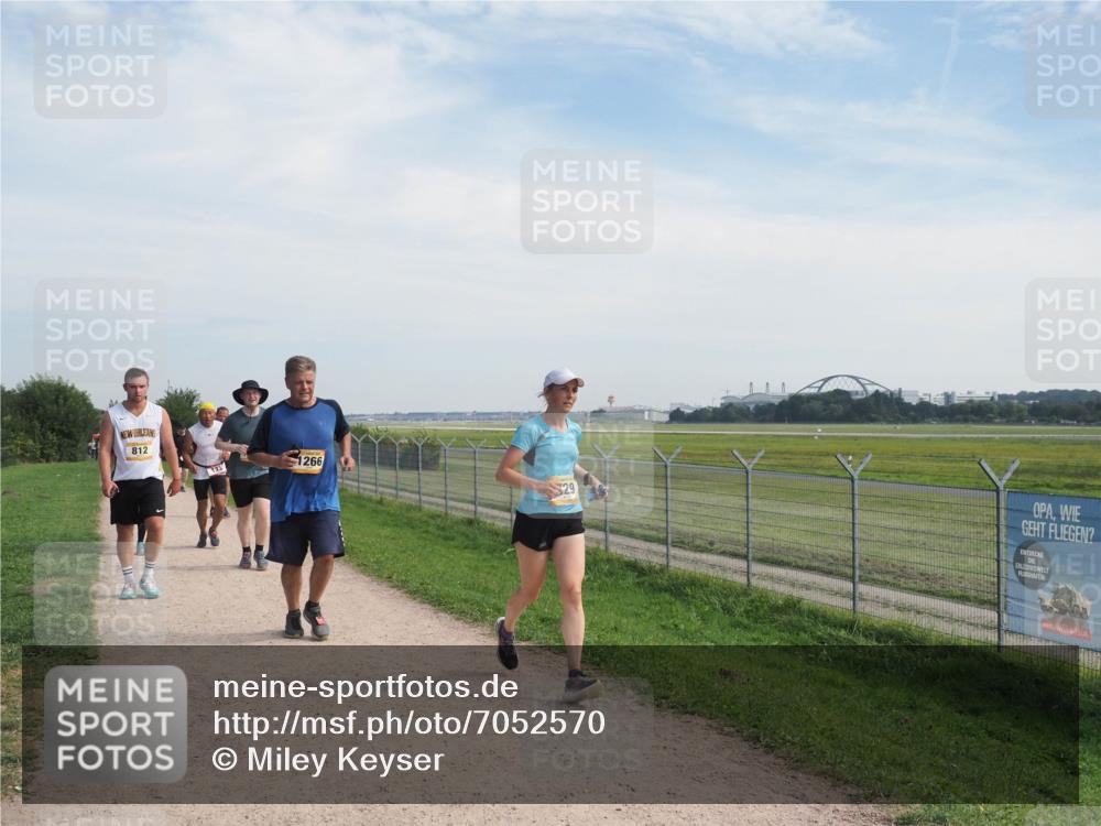 08.09.2024 - Airport Race Miley Keyser http://msf.ph/oto/7052570 08.09.2024 12:33:25 Laufen 812, 133, 1266, 29 meine-sportfotos.de