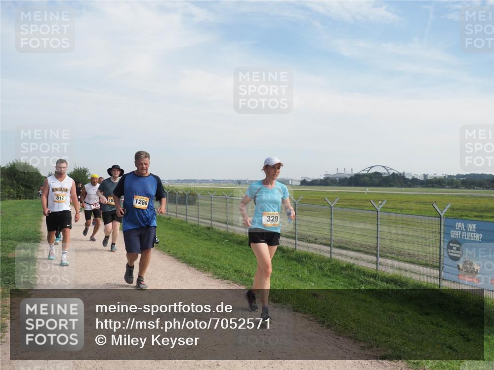 08.09.2024 - Airport Race Miley Keyser http://msf.ph/oto/7052571 08.09.2024 12:33:25 Laufen 812, 133, 1266, 329 meine-sportfotos.de
