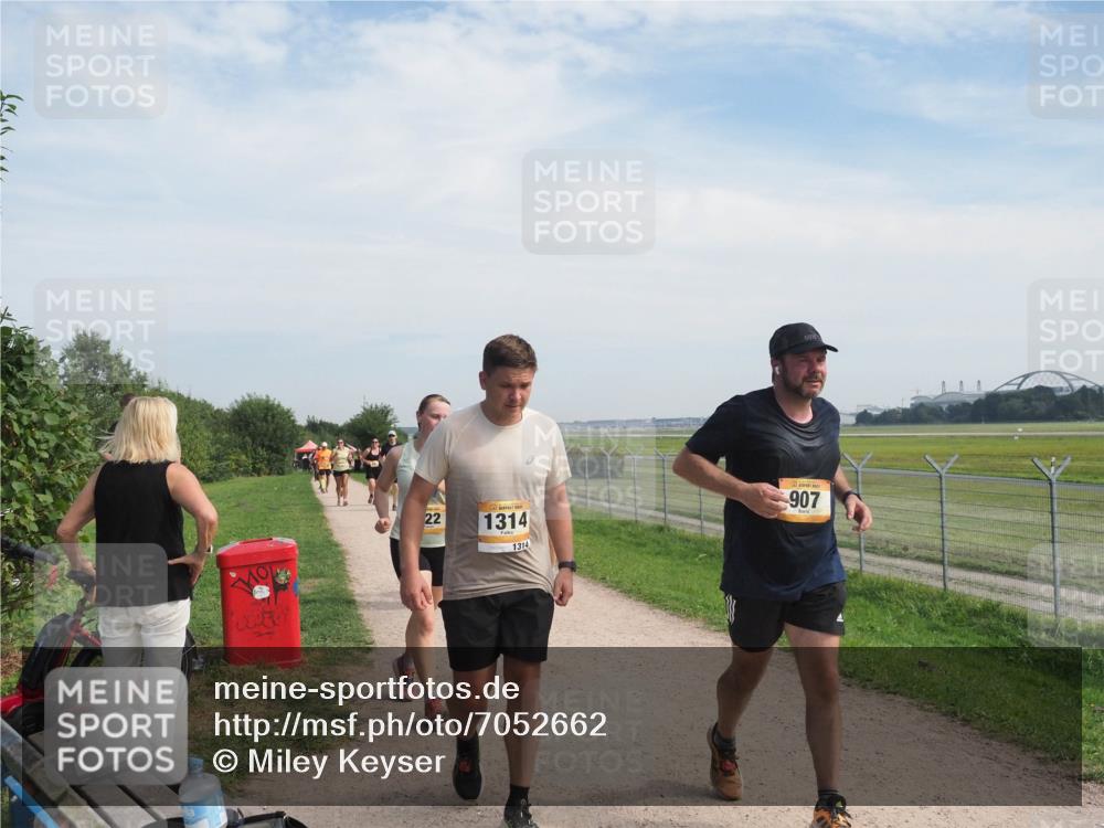 08.09.2024 - Airport Race Miley Keyser http://msf.ph/oto/7052662 08.09.2024 12:33:54 Laufen 22, 1314, 1314, 907 meine-sportfotos.de
