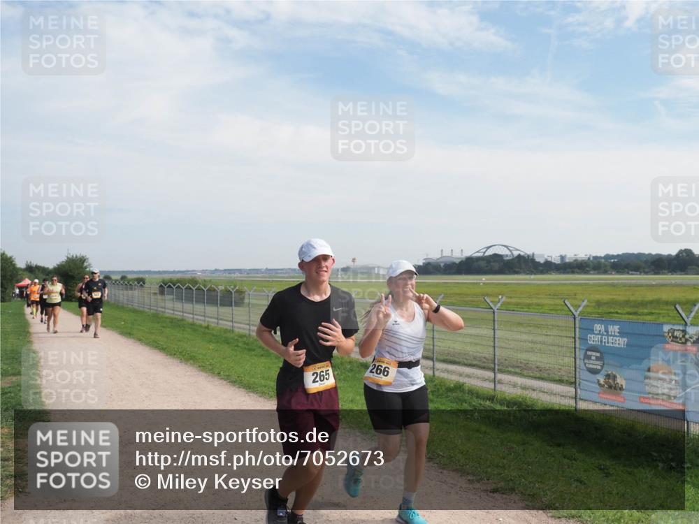 08.09.2024 - Airport Race Miley Keyser http://msf.ph/oto/7052673 08.09.2024 12:33:56 Laufen 265, 266 meine-sportfotos.de